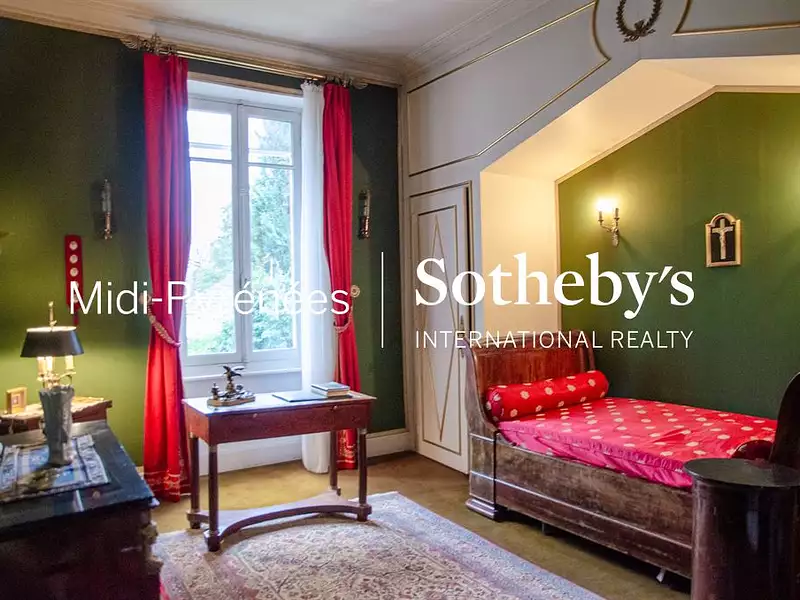 Maison, 556 m²