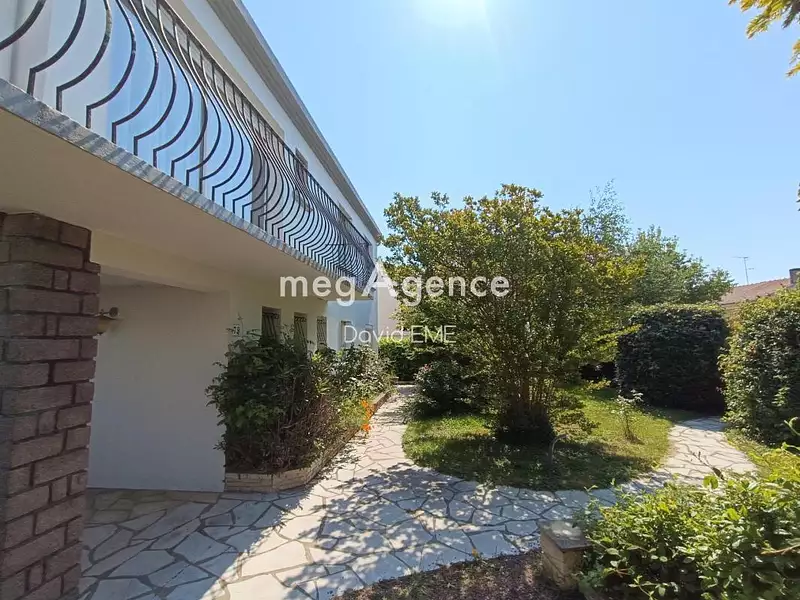 Maison, 151 m²