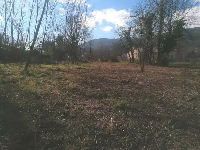 Terrain, 2 438 m²