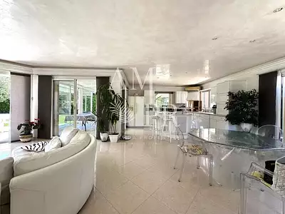 Maison, 175 m²
