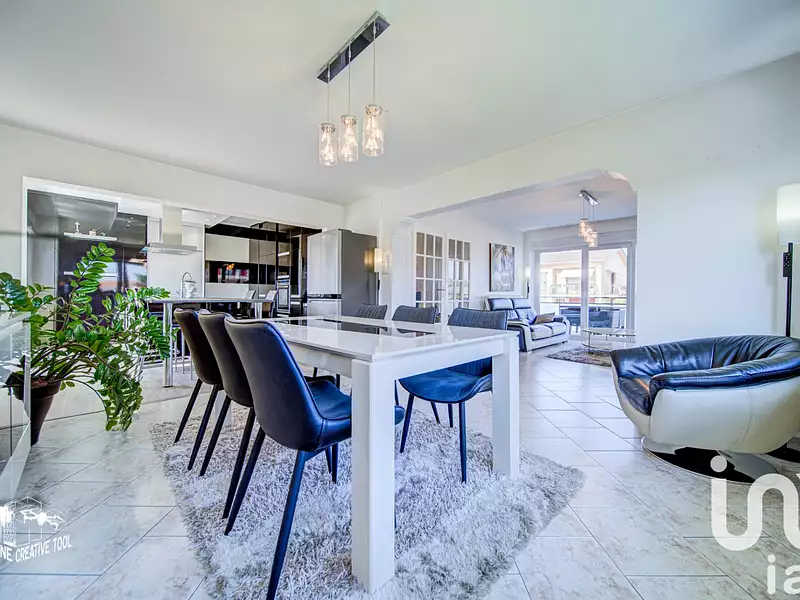 Maison, 180 m²