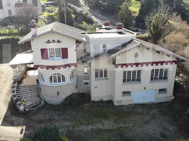 Maison, 300 m²
