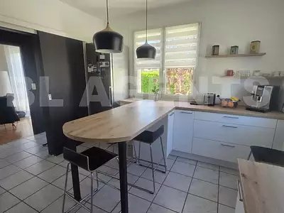 Maison, 169 m²