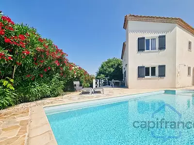 Maison, 272 m²