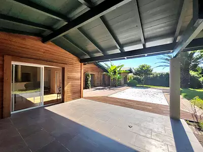 Maison, 240 m²