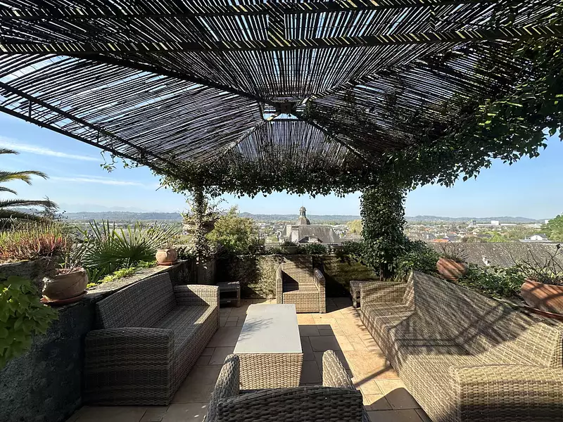 Maison, 311 m²