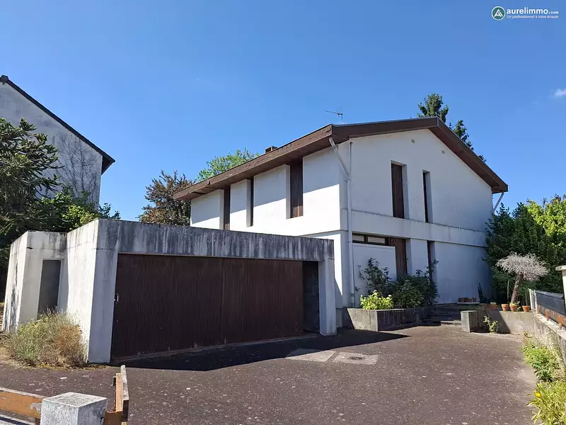 Maison, 200 m²