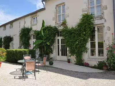 Maison, 713 m²