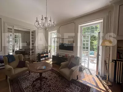 Maison, 268 m²
