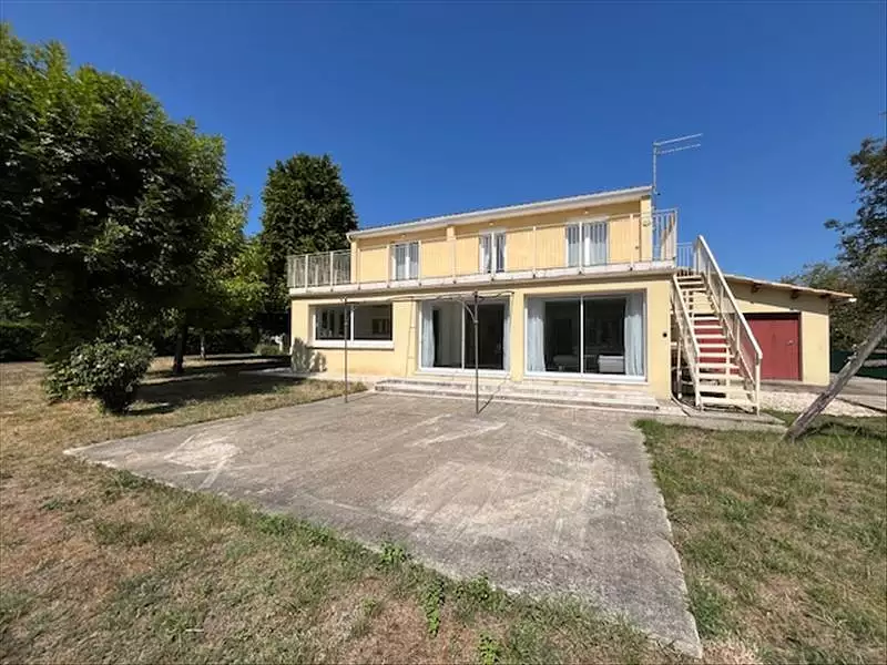 Maison, 180 m²