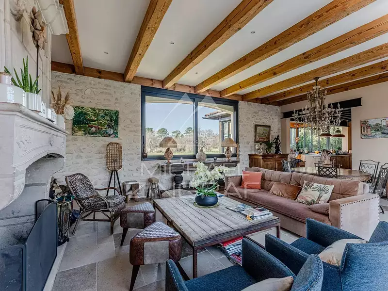 Maison, 388 m²