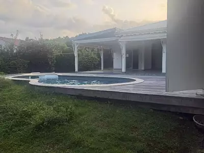 Maison, 94 m²
