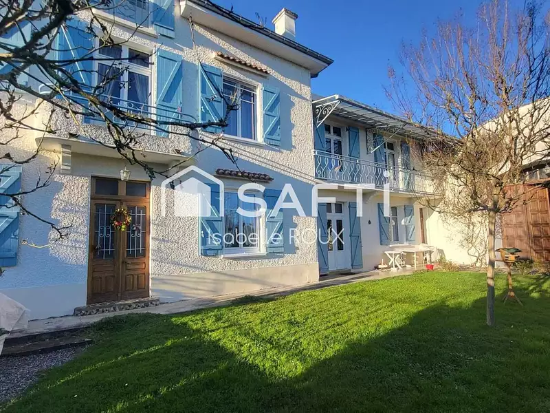 Maison, 220 m²