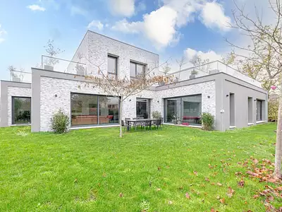 Maison, 325 m²