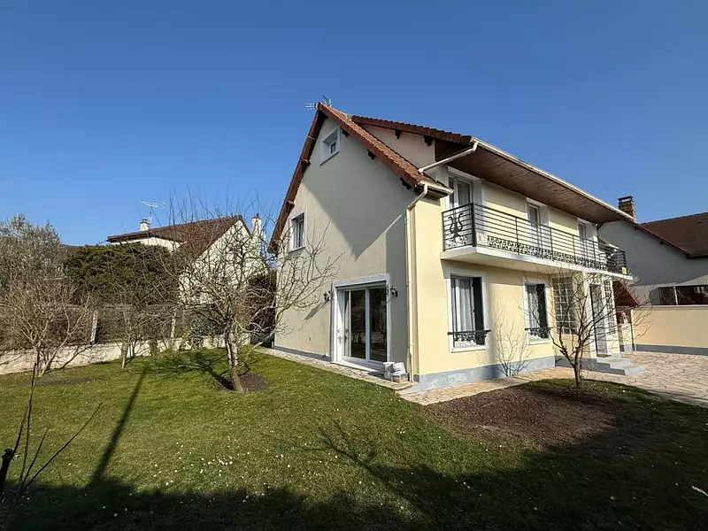 Maison, 165 m²