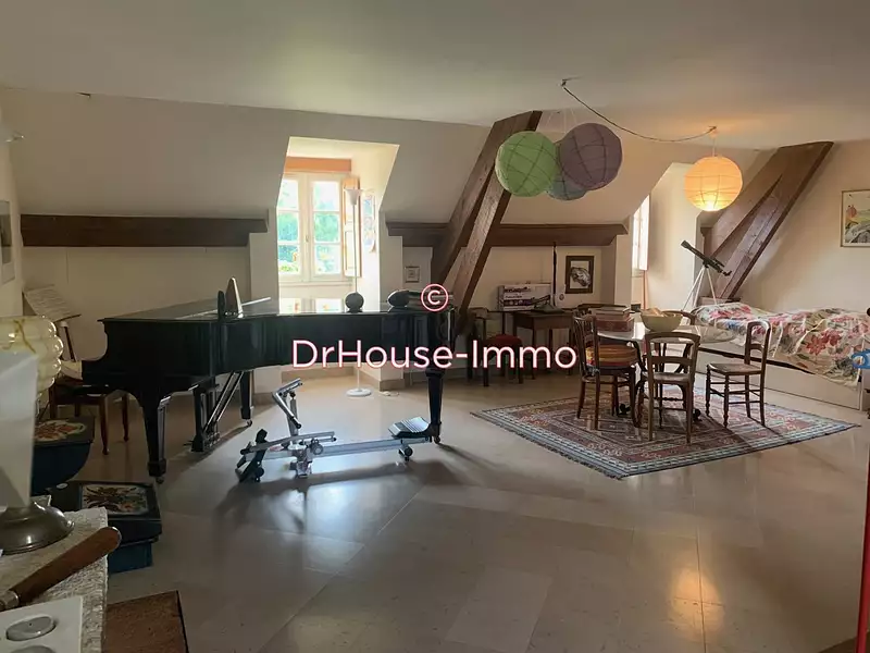 Maison, 275 m²