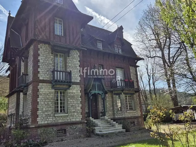 Maison, 370 m²