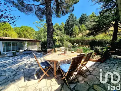 Maison, 176 m²