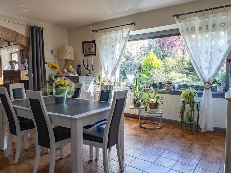 Maison, 283 m²