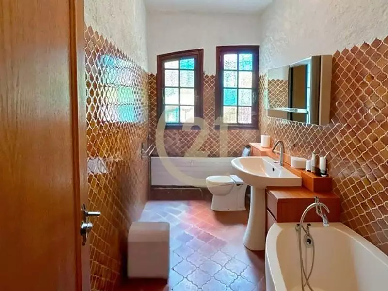 Maison, 259,1 m²