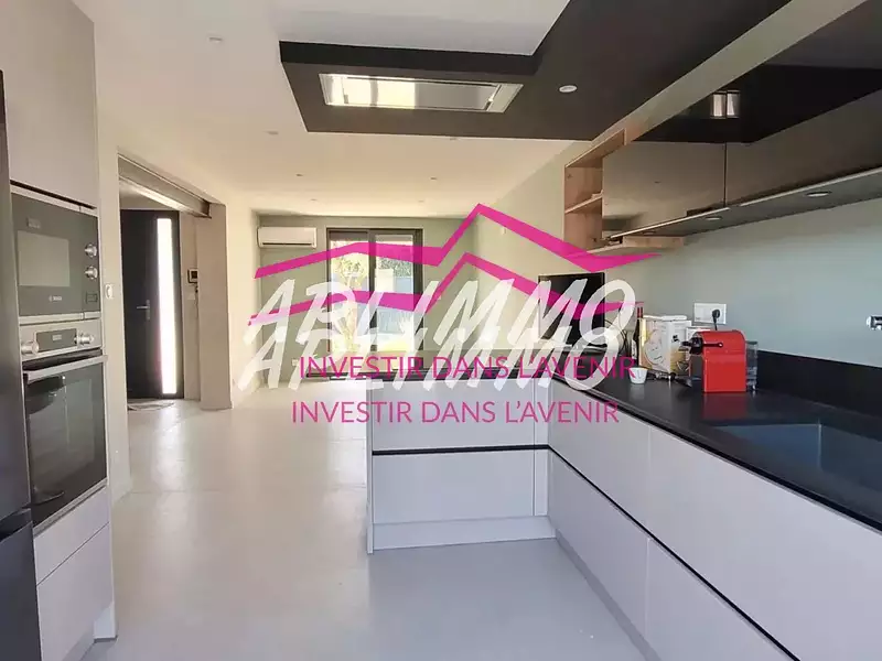 Maison, 140 m²