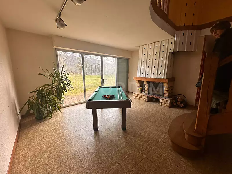 Maison, 259 m²