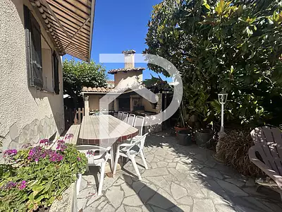 Maison, 166 m²