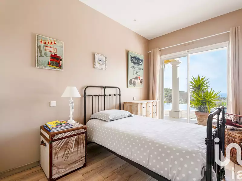 Maison, 182 m²
