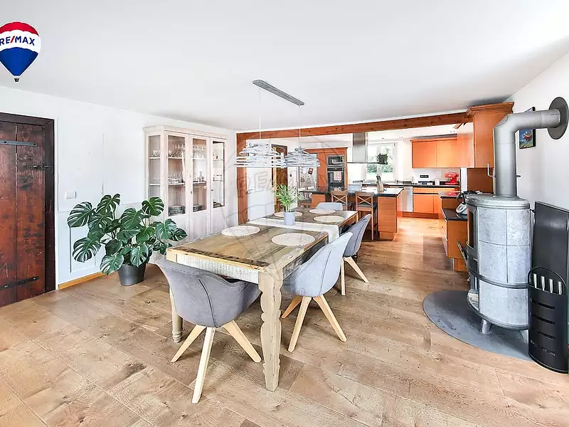 Maison, 243 m²