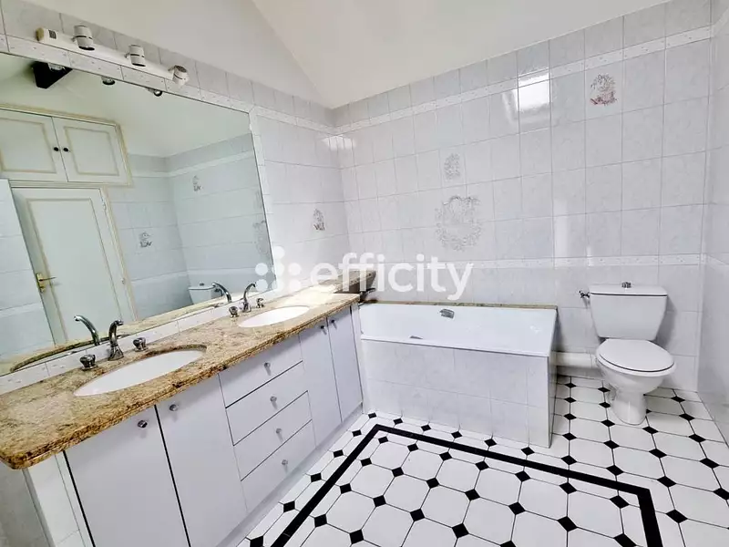 Maison, 135 m²