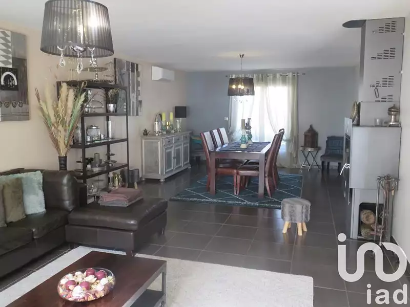 Maison, 277 m²