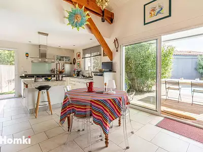 Maison, 241 m²