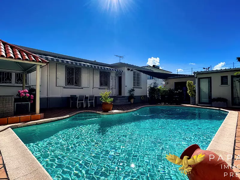 Maison, 263 m²