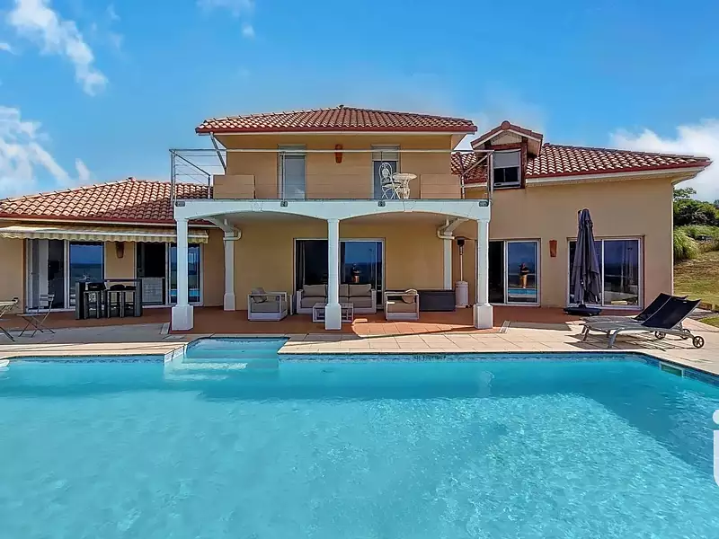 Maison, 199 m²