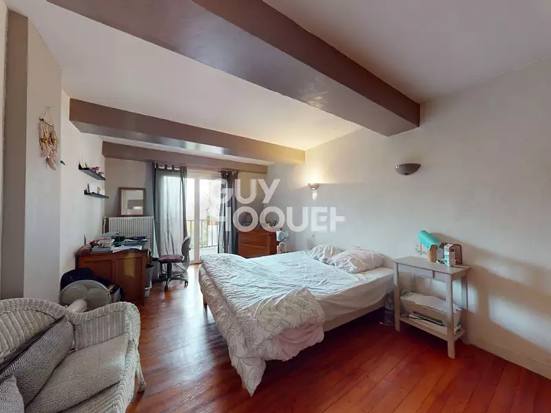 Immeuble, 145 m²