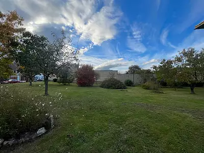 Terrain, 607 m²