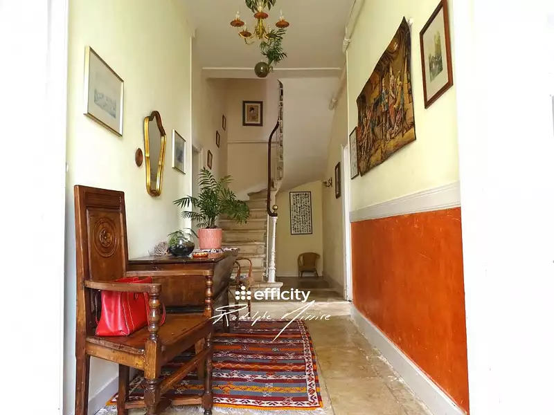 Maison, 240 m²