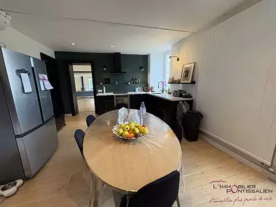 Maison, 280 m²