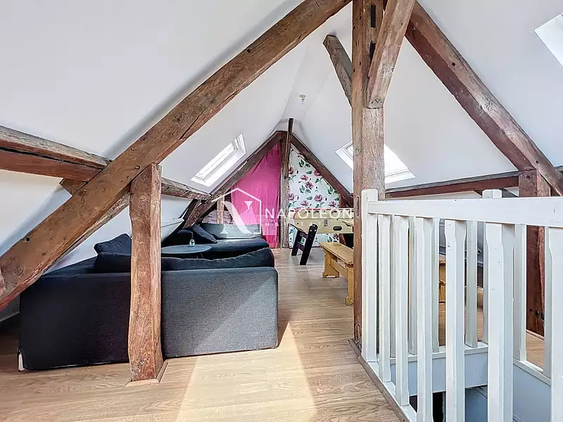 Maison, 275 m²