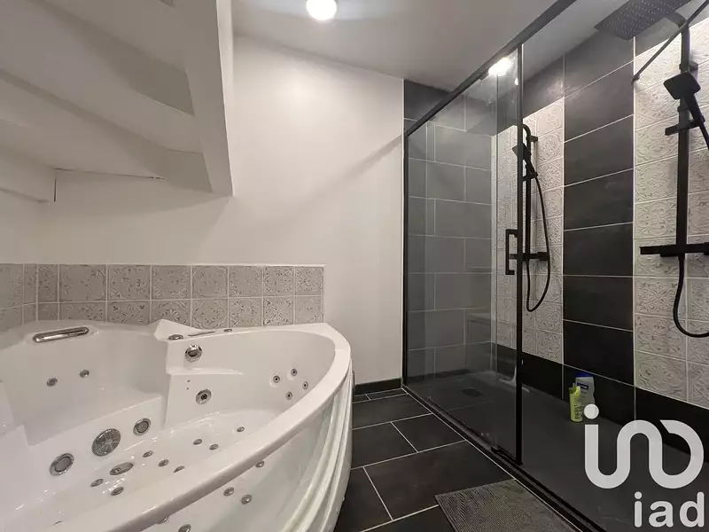 Maison, 210 m²