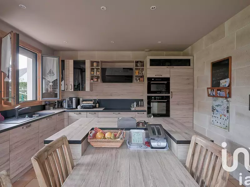 Maison, 168 m²