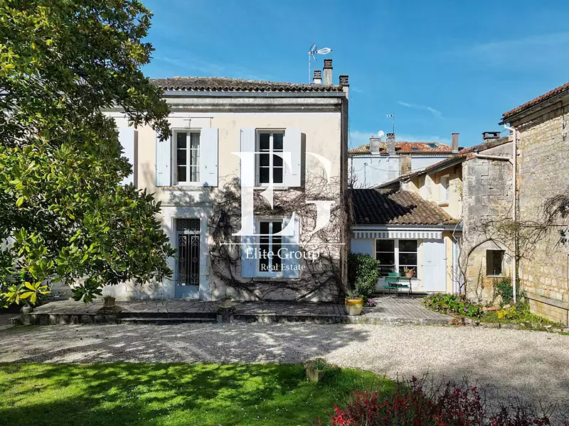 Maison, 331,86 m²