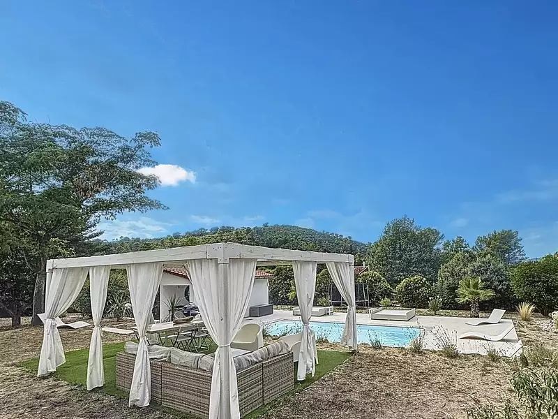Maison, 153 m²