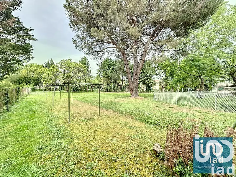 Immeuble, 621 m²