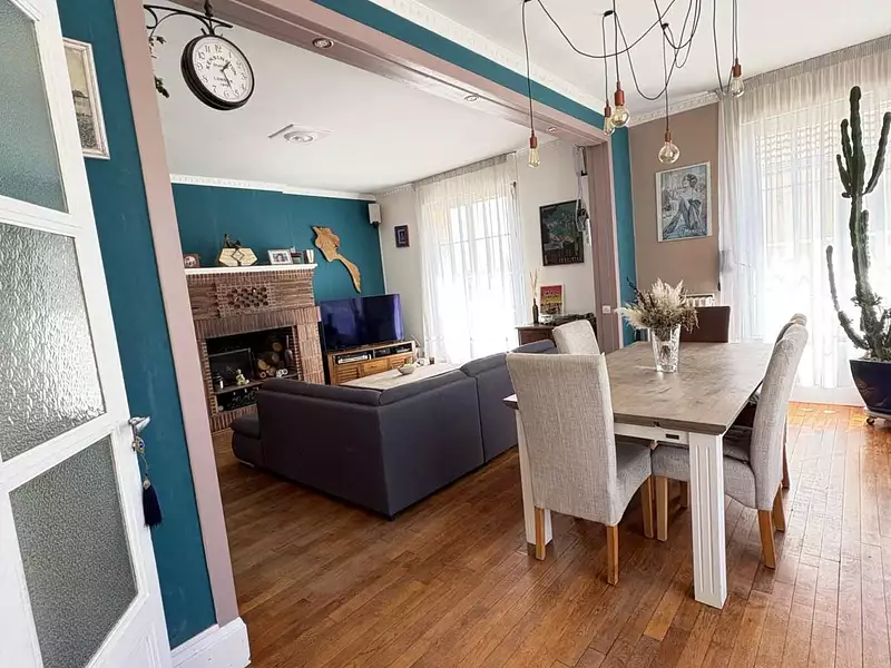 Maison, 166 m²