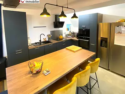 Maison, 195 m²