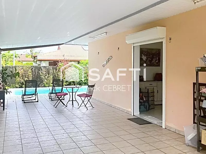 Maison, 94 m²
