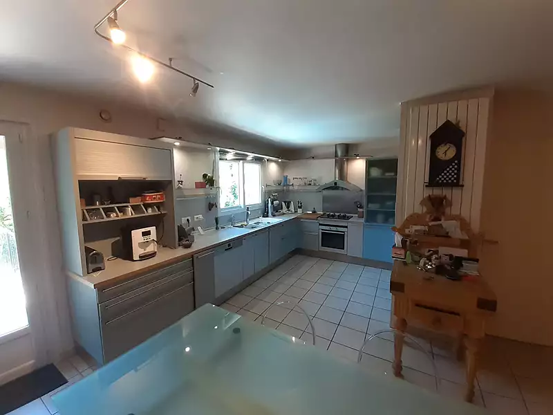 Maison, 215 m²