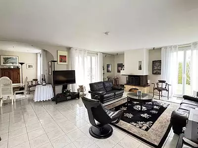 Maison, 216 m²