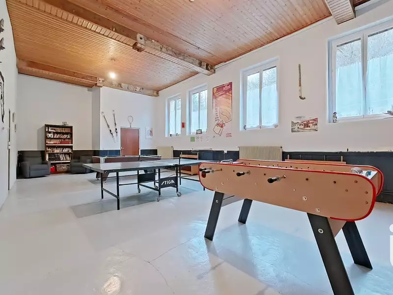 Maison, 891 m²